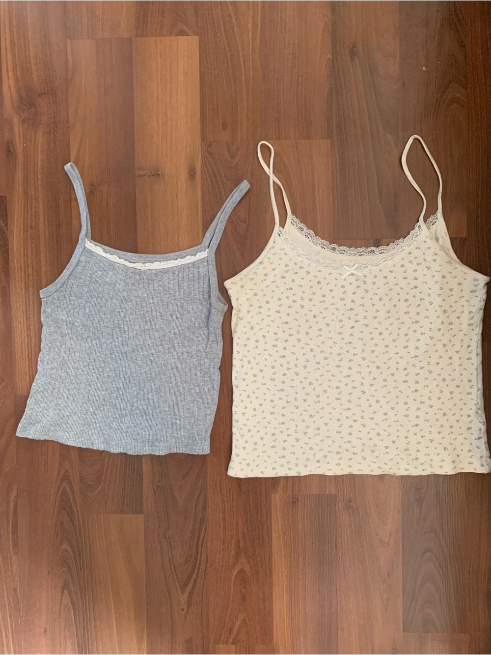 Brandy Melville tanks